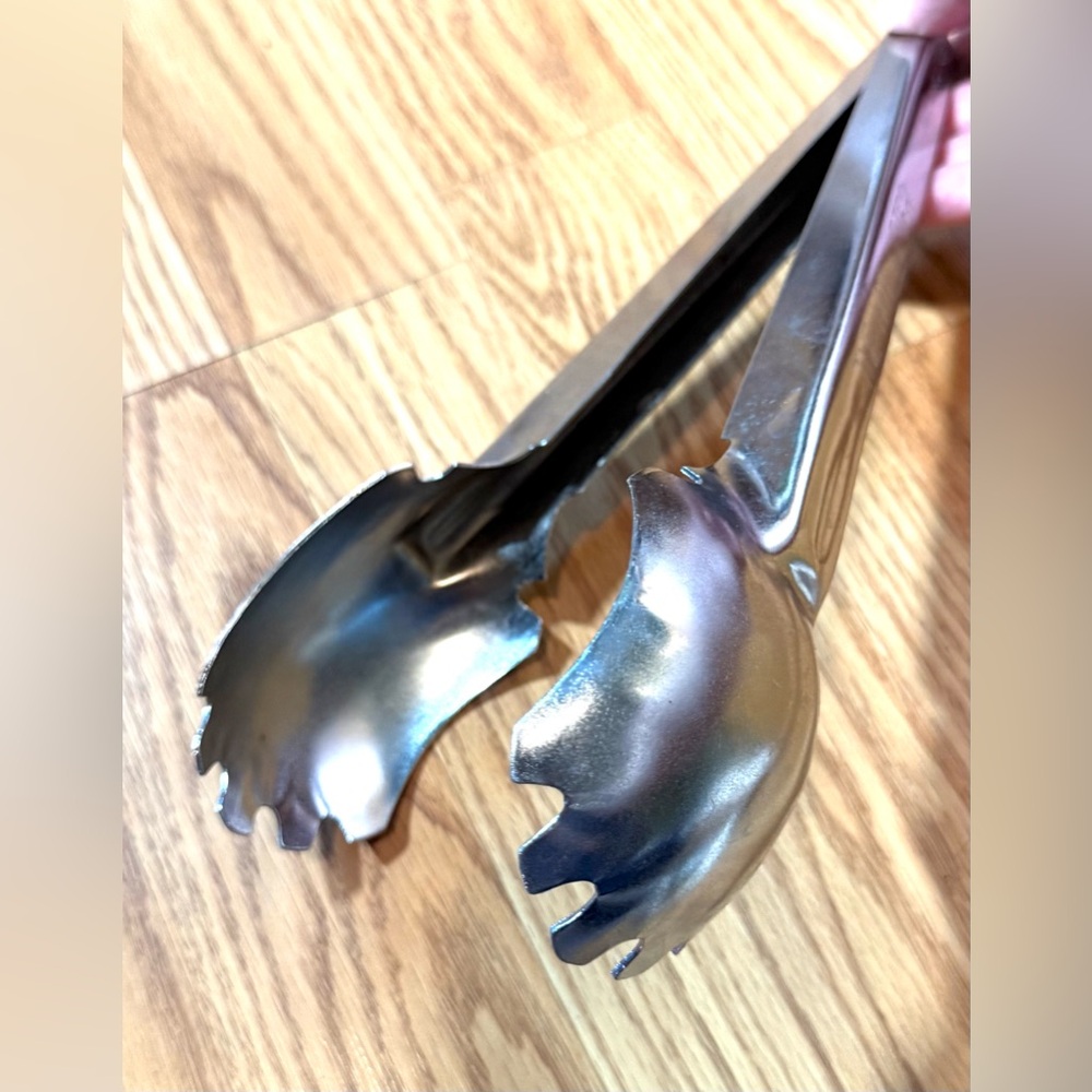 Called,“The Hot Lifter”multi purpose stainless tongs for hot and cold foods